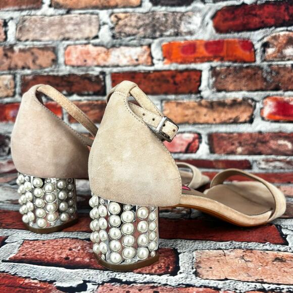 Betsey Johnson Nyla Suede Pearl Heel Sandal Size 6 - Picture 1 of 8